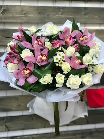 Букет цветов из: Розы и Хризантемы в Воздвиженке Приморский край