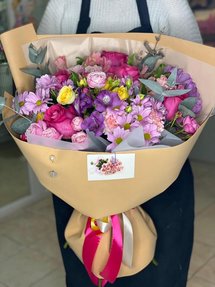 Букет цветов из: Хризантемы, Гвоздики и Альстромерии в Воздвиженке Приморский край