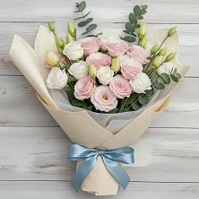 Букет цветов из:  Лизиантусы в Воздвиженке Приморский край