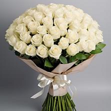 Букет 101 беля роза Белоснежка в Воздвиженке Приморский край