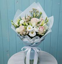 Букет цветов из:  Розы и Лизиантусы в Воздвиженке Приморский край