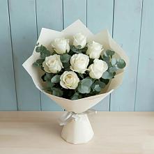 Букет Белые розы в Эвкалипте в Воздвиженке Приморский край