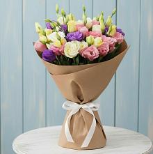Букет цветов из:  Лизиантусы в Воздвиженке Приморский край