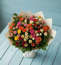 Букет Микс из разноцветных кустовых роз в Воздвиженке Приморский край