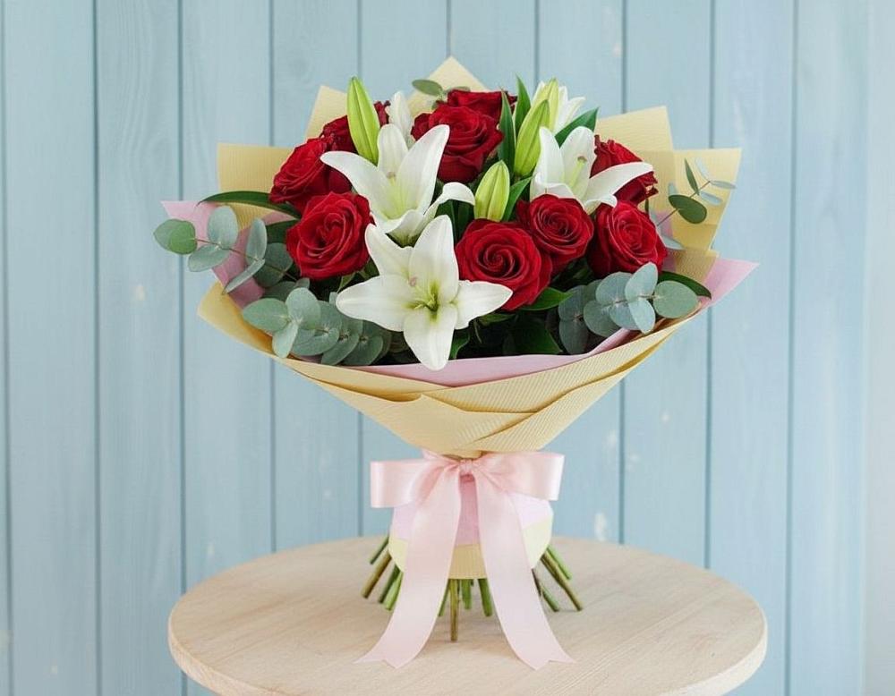 Букет цветов из: Лилии и Розы в Воздвиженке Приморский край